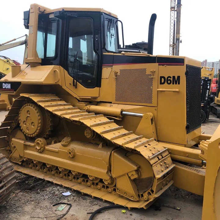 Good Condition D6m Mini Bulldozer New Crawler Bulldozer with Parts Price Bulldozers - 推土机:图2 Good Condition D6m Mini Bulldozer New Crawler Bulldozer with Parts Price Bulldozers - 推土机:图2