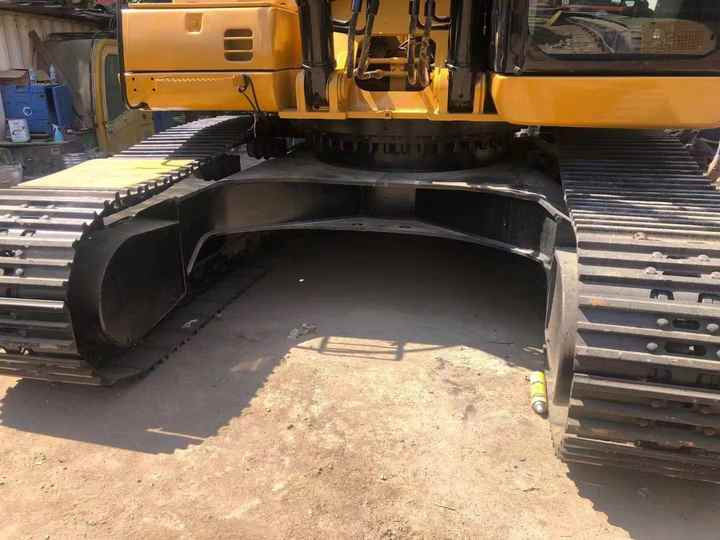 Good Condition Used CAT EXCAVATOR Japan 330D Original Used Excavator Cat 330D in Stock - 履带式挖掘机:图4 Good Condition Used CAT EXCAVATOR Japan 330D Original Used Excavator Cat 330D in Stock - 履带式挖掘机:图4