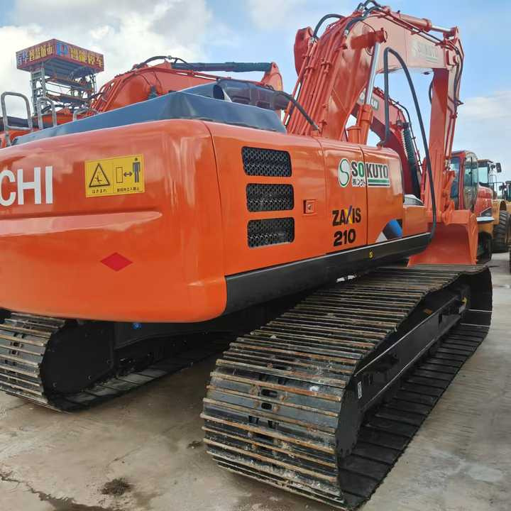 Hitachi Brand Zx210 Crawler Excavator 21tons Digger for Sale Used Hitachi Zx200 210 350 Excavator in Stock on Sale - 挖掘机:图4 Hitachi Brand Zx210 Crawler Excavator 21tons Digger for Sale Used Hitachi Zx200 210 350 Excavator in Stock on Sale - 挖掘机:图4
