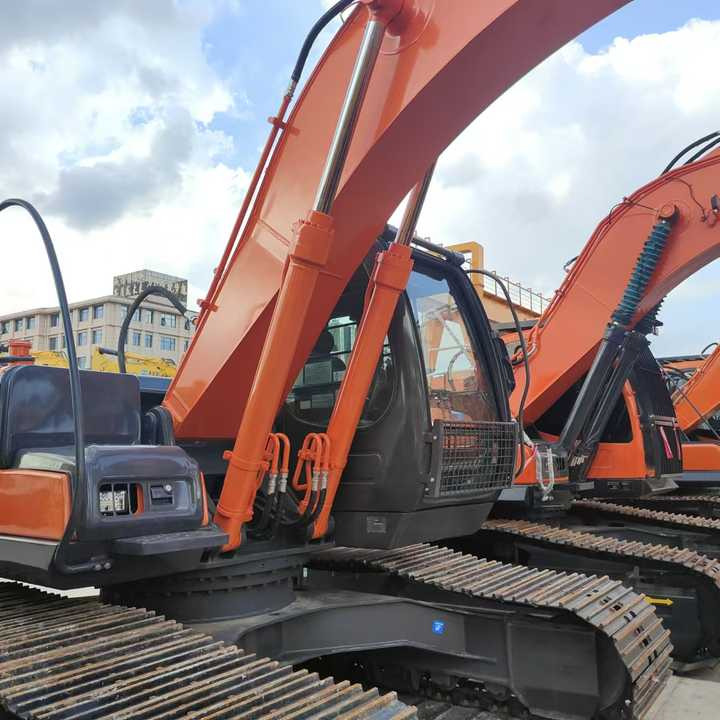 Hitachi Brand Zx210 Crawler Excavator 21tons Digger for Sale Used Hitachi Zx200 210 350 Excavator in Stock on Sale - 挖掘机:图5 Hitachi Brand Zx210 Crawler Excavator 21tons Digger for Sale Used Hitachi Zx200 210 350 Excavator in Stock on Sale - 挖掘机:图5