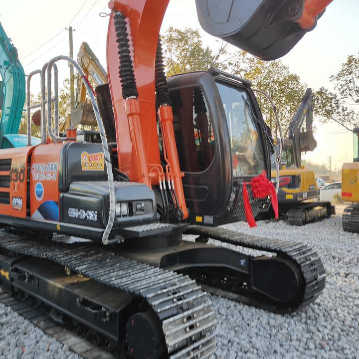 Japan Original Hitachi ZX130 Crawler Excavator Perfect for Various Projects Available Used Excavators for Sale - 履带式挖掘机:图2 Japan Original Hitachi ZX130 Crawler Excavator Perfect for Various Projects Available Used Excavators for Sale - 履带式挖掘机:图2