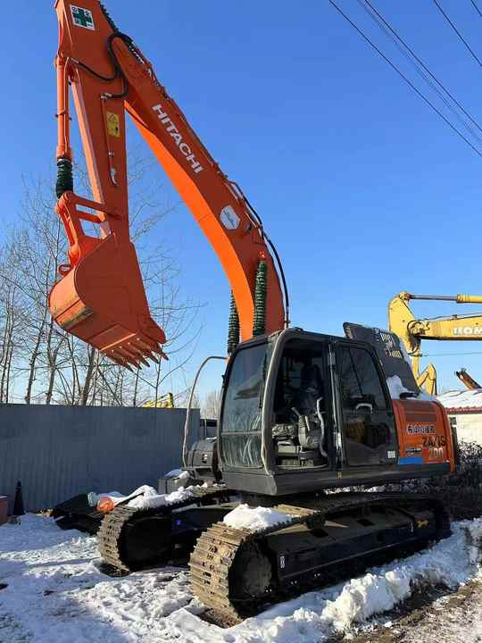 Original Japan Hitachi ZX200-3 Excavator Hitachi Excavator in Low Price for Hot Sale - 履带式挖掘机:图2 Original Japan Hitachi ZX200-3 Excavator Hitachi Excavator in Low Price for Hot Sale - 履带式挖掘机:图2