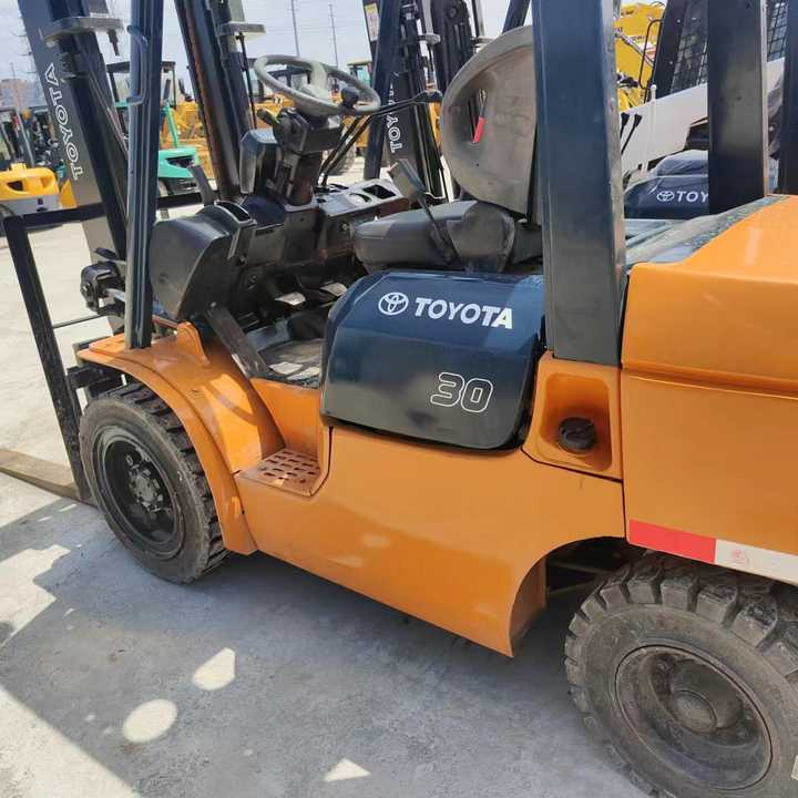Secod Hand Japanese Brand Toyota 30 Forklift Mini 3 Ton Forklift with Good Performance and Less Working Time for Sale - 叉车:图5 Secod Hand Japanese Brand Toyota 30 Forklift Mini 3 Ton Forklift with Good Performance and Less Working Time for Sale - 叉车:图5