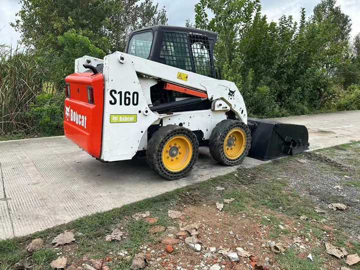 USED BOBCAT S160 Skid-steer Loader with Very Good Performance Is for Sale at a Low Price. - 滑移装载机:图4 USED BOBCAT S160 Skid-steer Loader with Very Good Performance Is for Sale at a Low Price. - 滑移装载机:图4