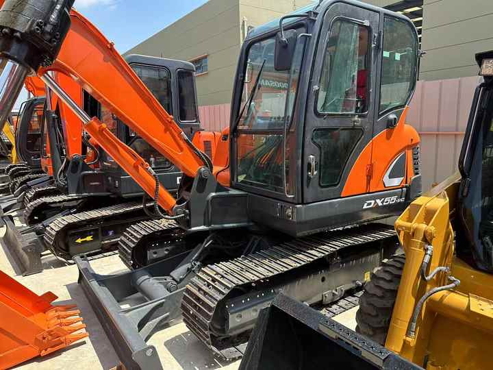 USED Doosan Dx55 Mini Excavator with Good Condition for Sale - 挖掘机:图3 USED Doosan Dx55 Mini Excavator with Good Condition for Sale - 挖掘机:图3