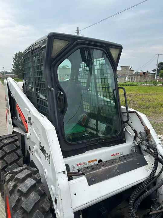 Used Bob Cat Bob Cat S160 Used Mini Skid Steer Wheel Loader Multifunctional Track Loaders Bobcat S160 2.7 Ton - 轮式装载机:图2 Used Bob Cat Bob Cat S160 Used Mini Skid Steer Wheel Loader Multifunctional Track Loaders Bobcat S160 2.7 Ton - 轮式装载机:图2
