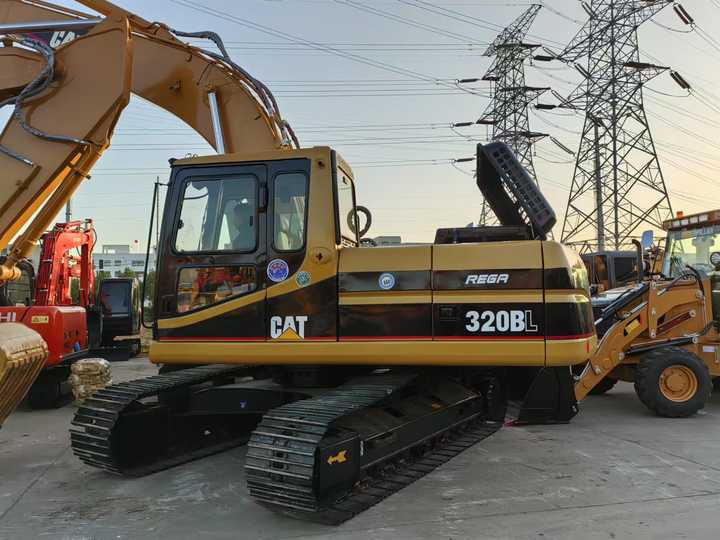 Used Cat Excavator Japan 20 Tons Digger Machinery Caterpillar CAT 320BL for Sale Cat 320B 320BL 320C 320D 320CL 320DL in Stock - 挖掘机:图4 Used Cat Excavator Japan 20 Tons Digger Machinery Caterpillar CAT 320BL for Sale Cat 320B 320BL 320C 320D 320CL 320DL in Stock - 挖掘机:图4
