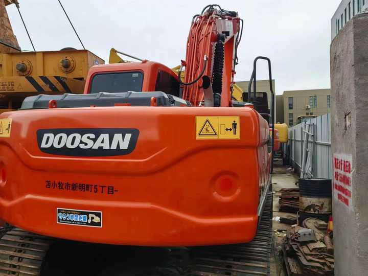 Used Digger DOOSAN DX140 Construction Machinery Construction Digger Used DOOSAN DX140 Cheap Excavator - 履带式挖掘机:图2 Used Digger DOOSAN DX140 Construction Machinery Construction Digger Used DOOSAN DX140 Cheap Excavator - 履带式挖掘机:图2