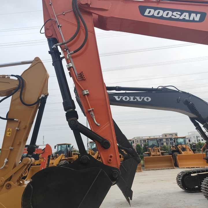 Used Digger DOOSAN DX300 Construction Machinery Construction Digger Used DOOSAN DX300 Cheap Excavator - 履带式挖掘机:图5 Used Digger DOOSAN DX300 Construction Machinery Construction Digger Used DOOSAN DX300 Cheap Excavator - 履带式挖掘机:图5