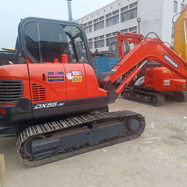 Used Digger DOOSAN DX55 Construction Machinery Construction Digger Used DOOSAN DX55 Cheap Excavator - 履带式挖掘机:图1 Used Digger DOOSAN DX55 Construction Machinery Construction Digger Used DOOSAN DX55 Cheap Excavator - 履带式挖掘机:图1