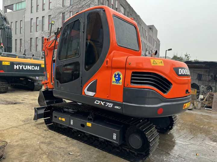 Used Digger DOOSAN DX75 Construction Machinery Construction Digger Used DOOSAN DX75 Cheap Excavator - 履带式挖掘机:图5 Used Digger DOOSAN DX75 Construction Machinery Construction Digger Used DOOSAN DX75 Cheap Excavator - 履带式挖掘机:图5