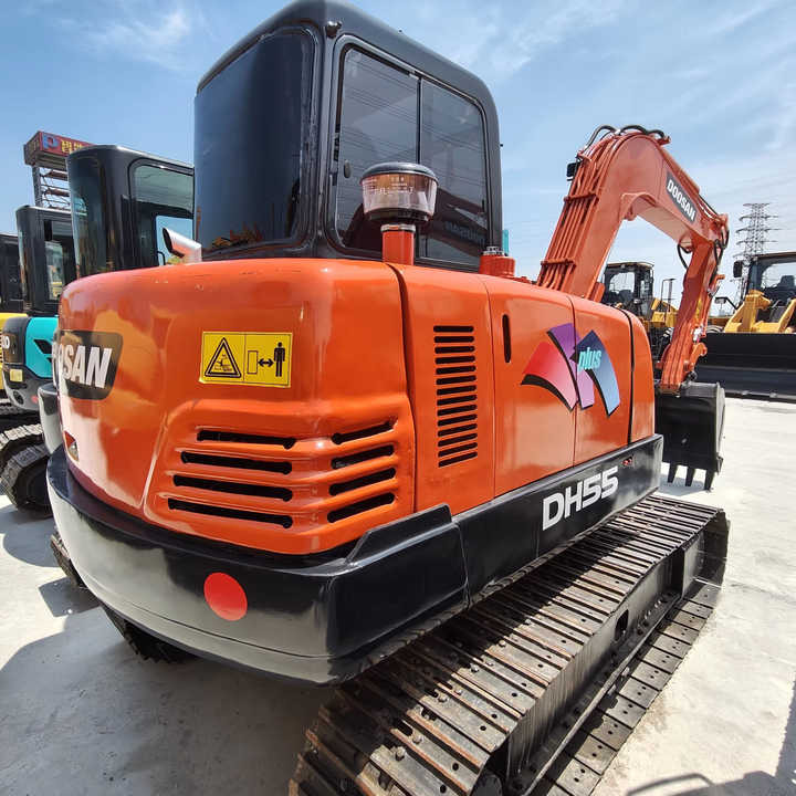 Used Digger Doosan Dh55 Construction Machinery Construction Digger Used Doosan Dh55 Cheap Excavator - 履带式挖掘机:图1 Used Digger Doosan Dh55 Construction Machinery Construction Digger Used Doosan Dh55 Cheap Excavator - 履带式挖掘机:图1