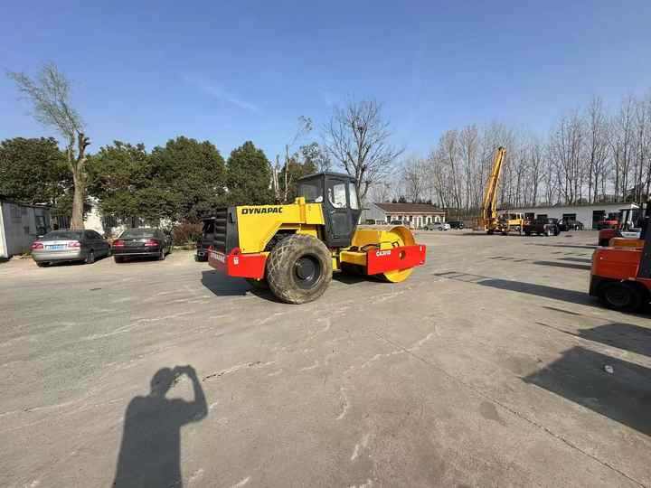 Used Dynapac CA301 Vibratory Roller with Less Working Time and Superior Performance Used Dynapac 251d/301D Roller for Sale - 压路机:图5 Used Dynapac CA301 Vibratory Roller with Less Working Time and Superior Performance Used Dynapac 251d/301D Roller for Sale - 压路机:图5