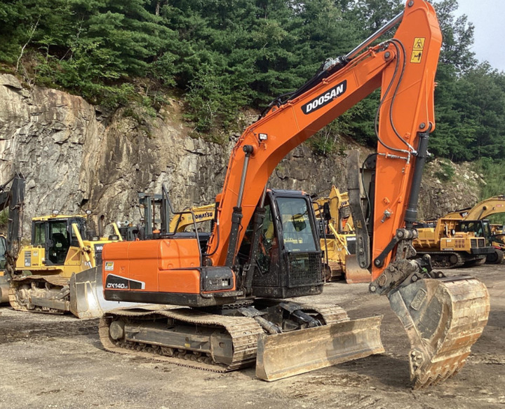 Used Excavator Doosan DX140 Excavators Mini Equipment Earth Moving Machinery Doosan Digger Excavator for Sale - 履带式挖掘机:图2 Used Excavator Doosan DX140 Excavators Mini Equipment Earth Moving Machinery Doosan Digger Excavator for Sale - 履带式挖掘机:图2
