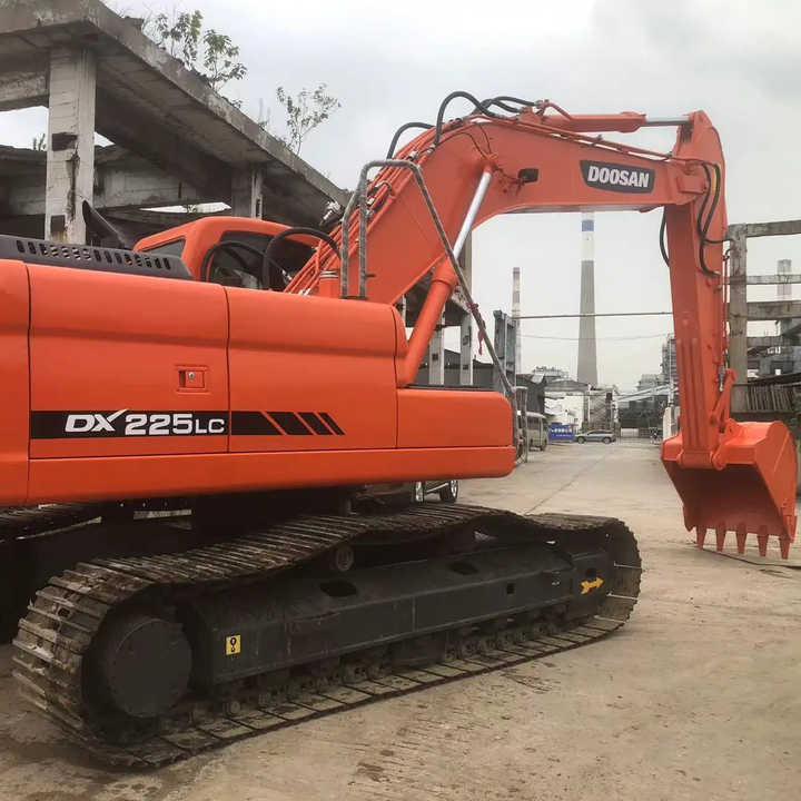 Used Excavator Doosan DX225LC Excavators Mini Equipment Earth Moving Machinery Doosan Digger Excavator for Sale - 履带式挖掘机:图1 Used Excavator Doosan DX225LC Excavators Mini Equipment Earth Moving Machinery Doosan Digger Excavator for Sale - 履带式挖掘机:图1