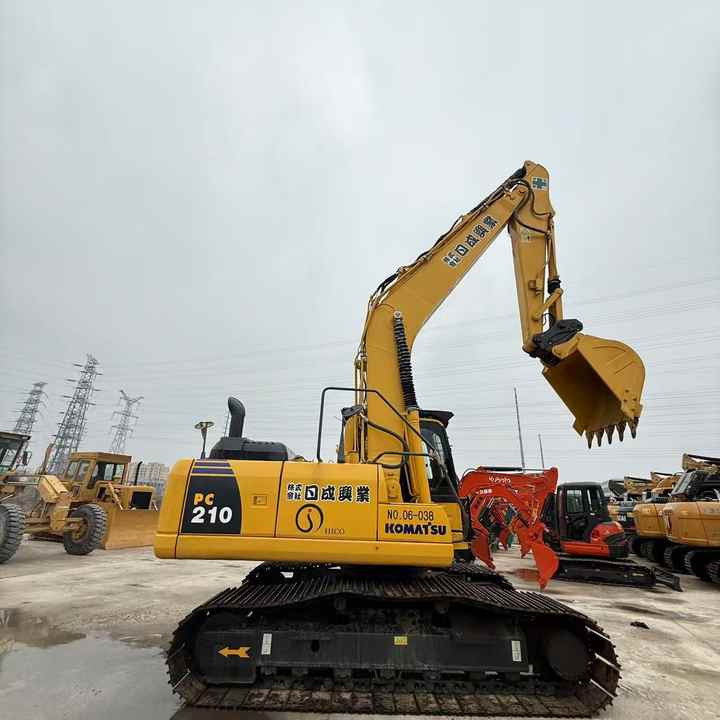 Used Good Quality Japan Original PC210-8 in Good Condition PC210-8 Komatsu - 履带式挖掘机:图3 Used Good Quality Japan Original PC210-8 in Good Condition PC210-8 Komatsu - 履带式挖掘机:图3