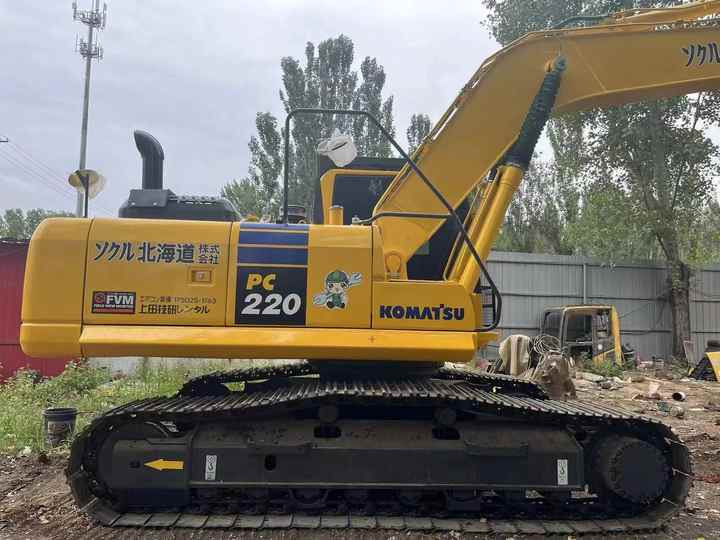 Used Good Quality Japan Original PC220-8 in Good Condition PC220-8 Komatsu - 履带式挖掘机:图3 Used Good Quality Japan Original PC220-8 in Good Condition PC220-8 Komatsu - 履带式挖掘机:图3