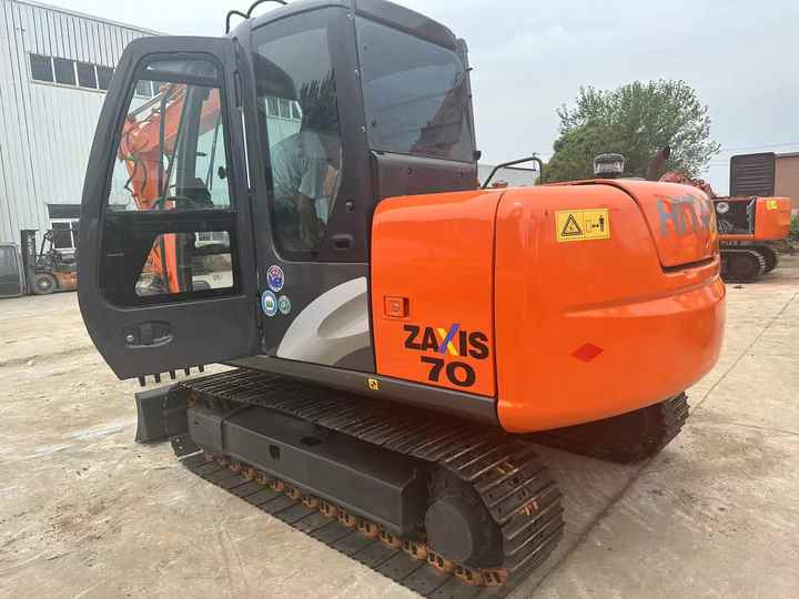 Used HITACHI ZX-70 - 挖掘机:图2 Used HITACHI ZX-70 - 挖掘机:图2