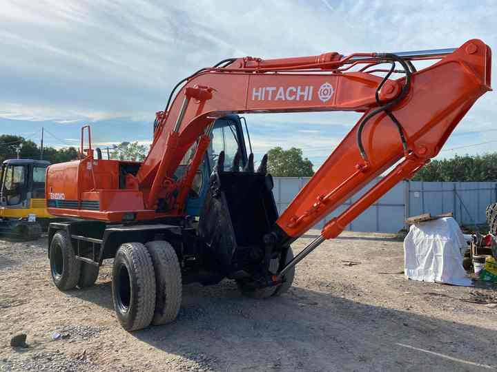 Used Hitachi Ex100WD Wheel Excavator for Sale Japan Made Hitachi Ex100wd Wheeled Excavator for Sale - 履带式挖掘机:图3 Used Hitachi Ex100WD Wheel Excavator for Sale Japan Made Hitachi Ex100wd Wheeled Excavator for Sale - 履带式挖掘机:图3