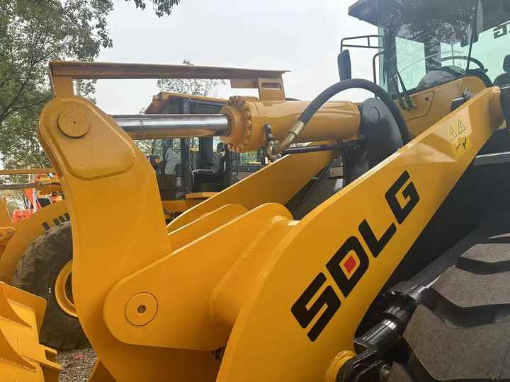 Used Road Construction Equipment SDLG LG956L Wheel Loader Second Hand SDLG 936 LG 953 LG958F 956L for Sale - 轮式装载机:图4 Used Road Construction Equipment SDLG LG956L Wheel Loader Second Hand SDLG 936 LG 953 LG958F 956L for Sale - 轮式装载机:图4
