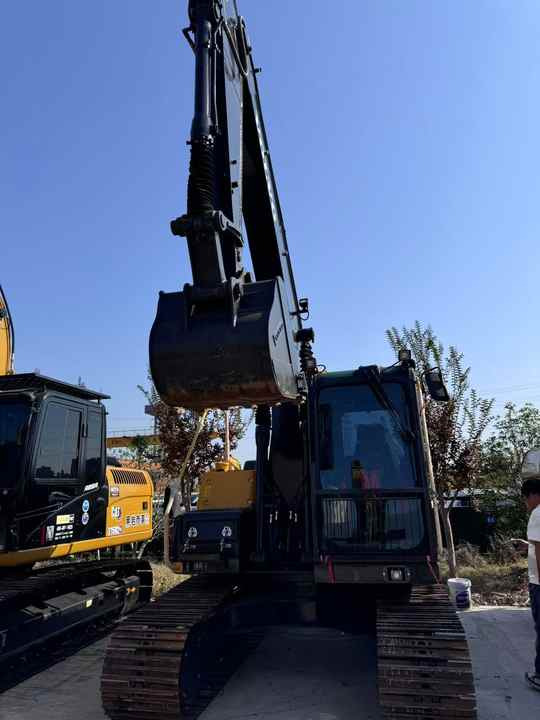 Used Volvo 14 Tonne Crawler Excavator Volvo Ec140 Excavator Good Condition Low Price Good Quality for Sale - 履带式挖掘机:图5 Used Volvo 14 Tonne Crawler Excavator Volvo Ec140 Excavator Good Condition Low Price Good Quality for Sale - 履带式挖掘机:图5