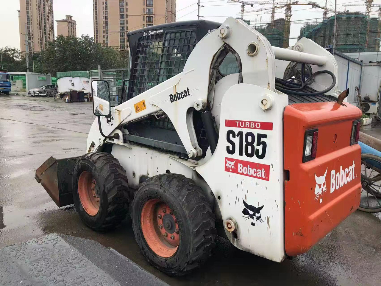 BOBCAT S185 - 滑移装载机:图4 BOBCAT S185 - 滑移装载机:图4