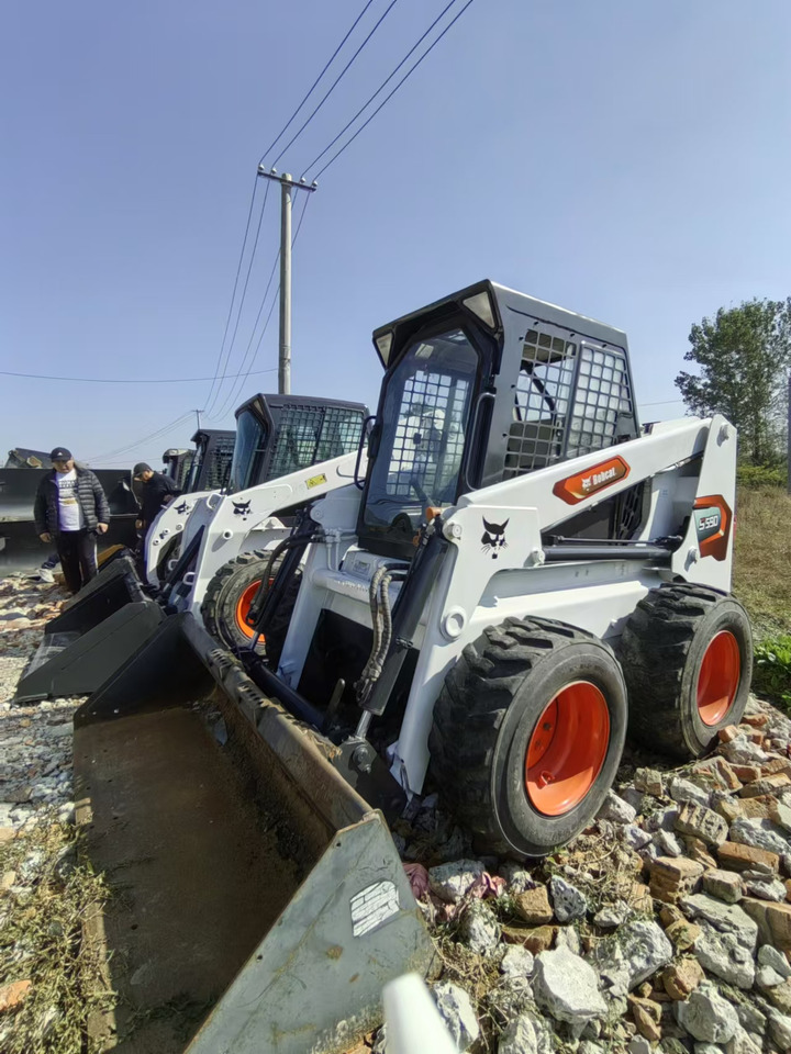 BOBCAT S590 - 滑移装载机:图1 BOBCAT S590 - 滑移装载机:图1