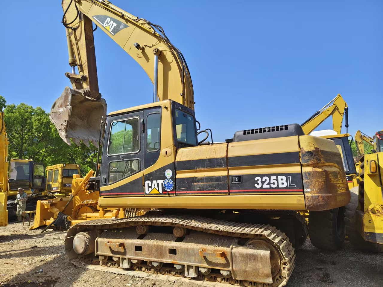 CATERPILLAR 325B - 履带式挖掘机:图4 CATERPILLAR 325B - 履带式挖掘机:图4