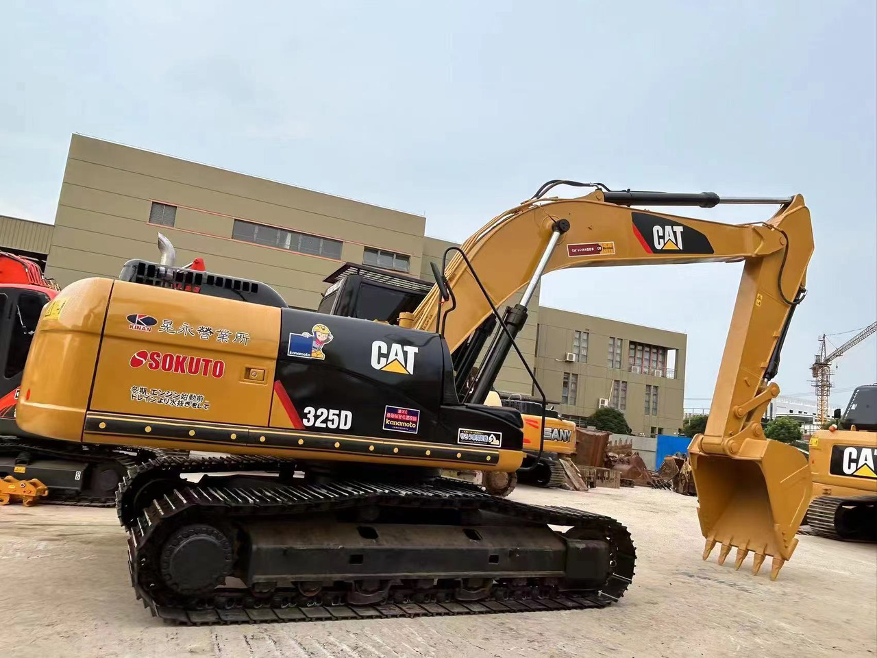 CATERPILLAR 325D - 履带式挖掘机:图2 CATERPILLAR 325D - 履带式挖掘机:图2