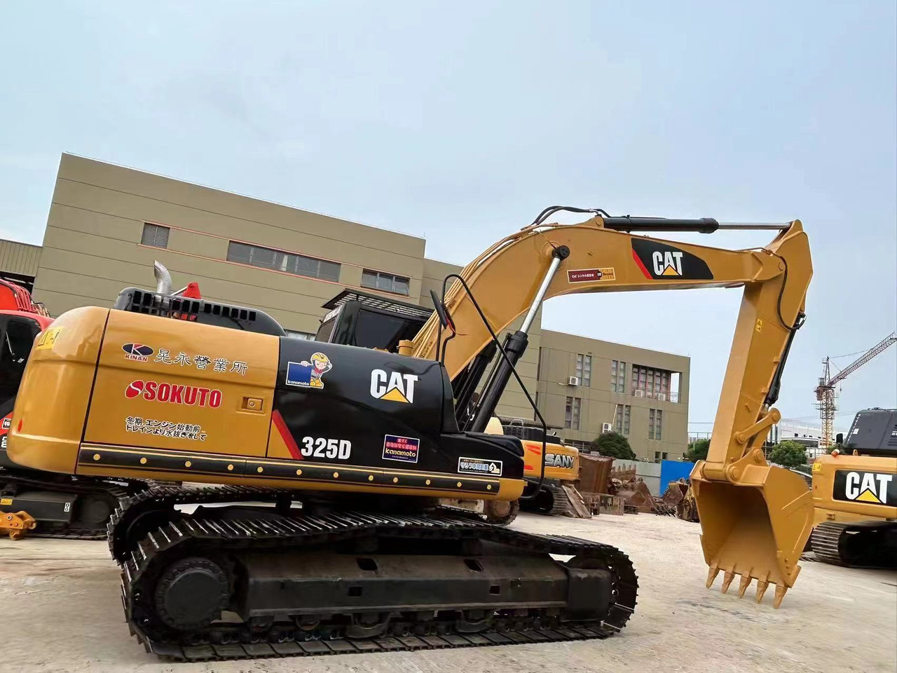 CATERPILLAR 325D - 履带式挖掘机:图1 CATERPILLAR 325D - 履带式挖掘机:图1