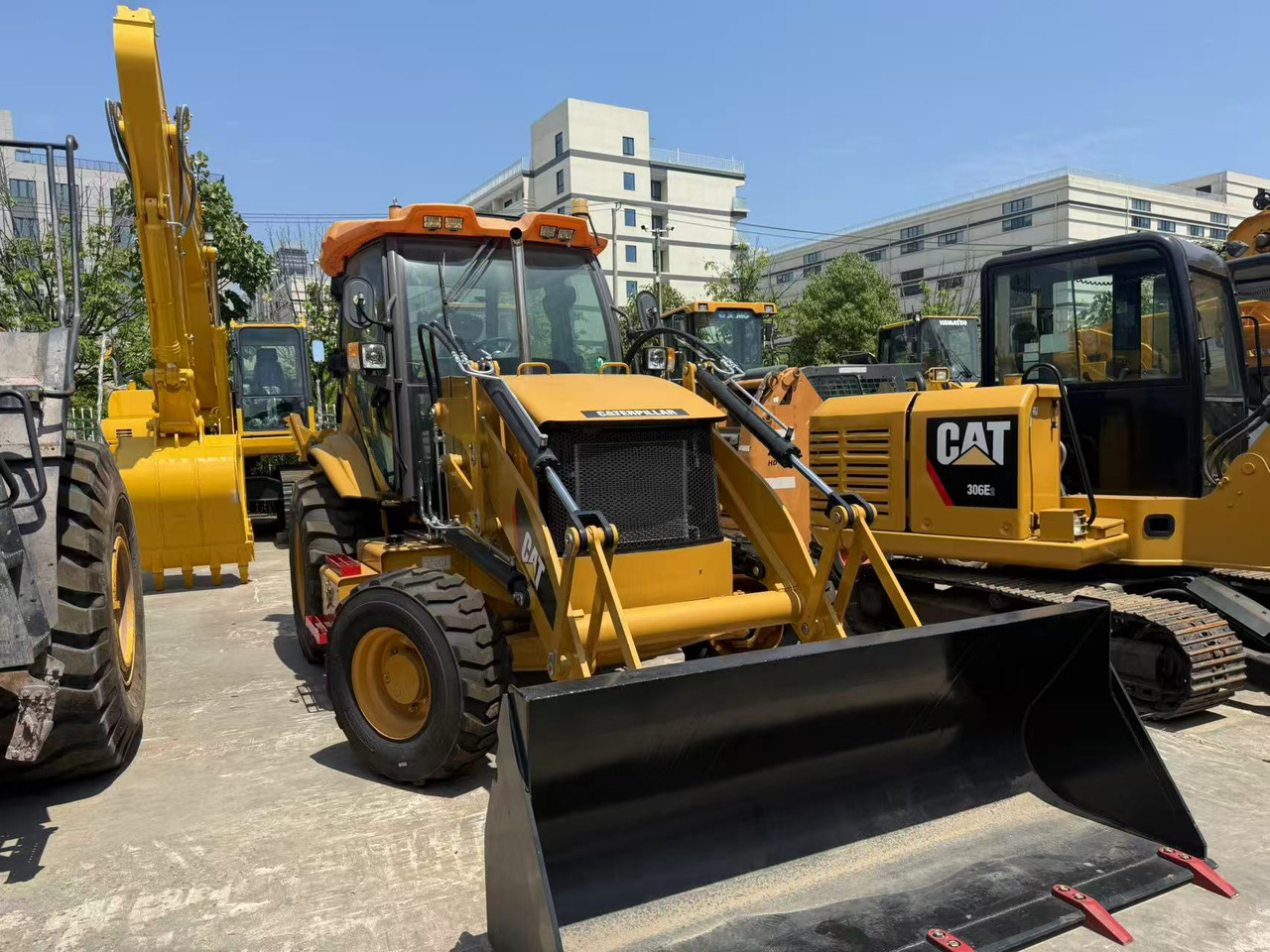 CATERPILLAR 420F - 反铲装载机:图2 CATERPILLAR 420F - 反铲装载机:图2