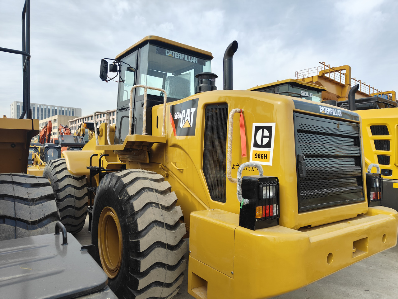 CATERPILLAR 966H - 轮式装载机:图2 CATERPILLAR 966H - 轮式装载机:图2