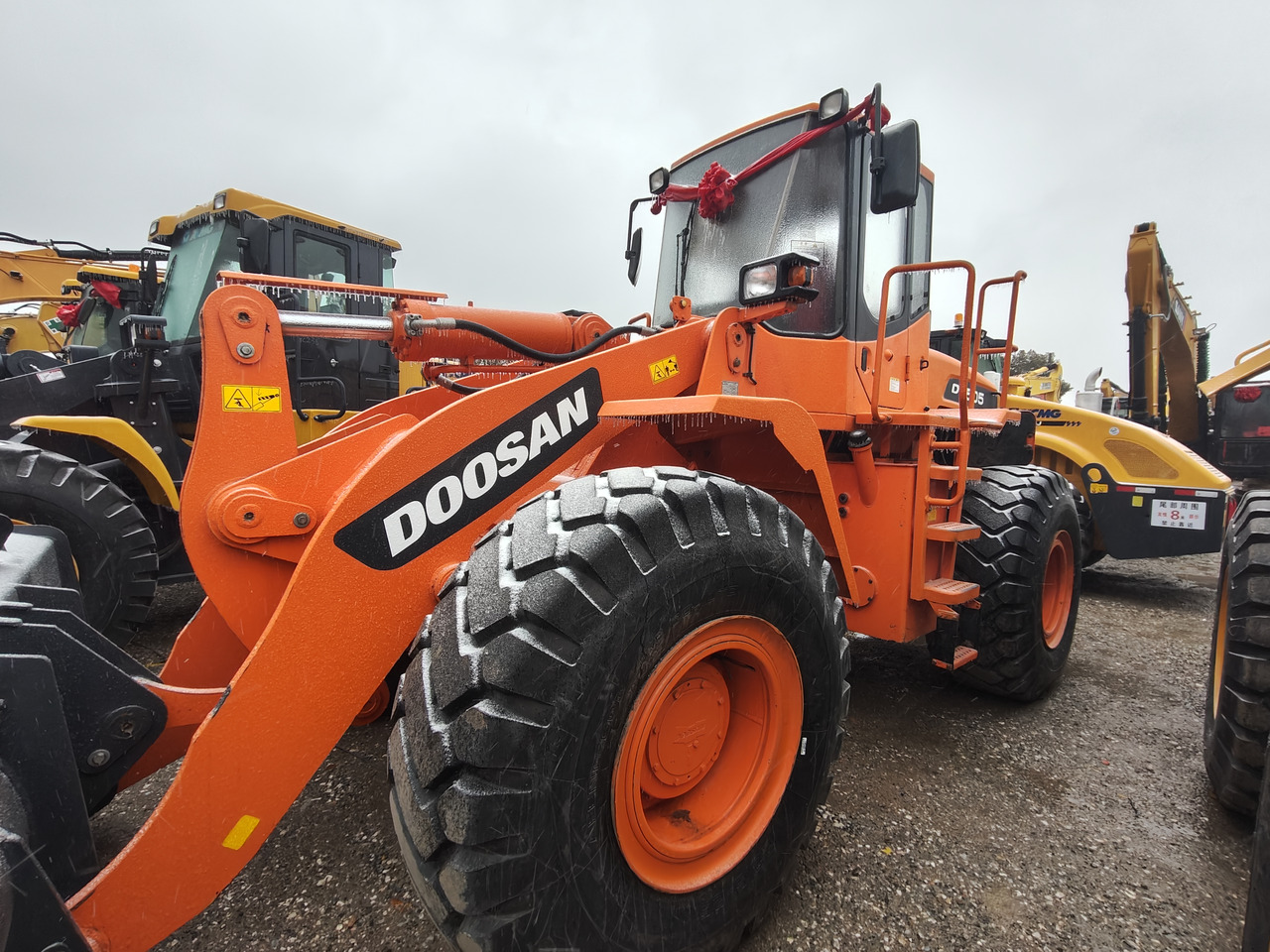 DOOSAN DL505 - 轮式装载机:图3 DOOSAN DL505 - 轮式装载机:图3