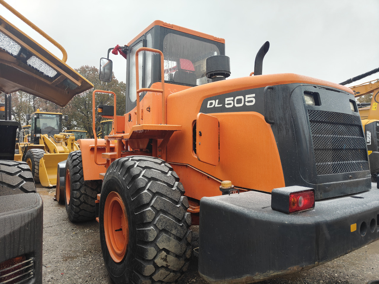 DOOSAN DL505 - 轮式装载机:图1 DOOSAN DL505 - 轮式装载机:图1