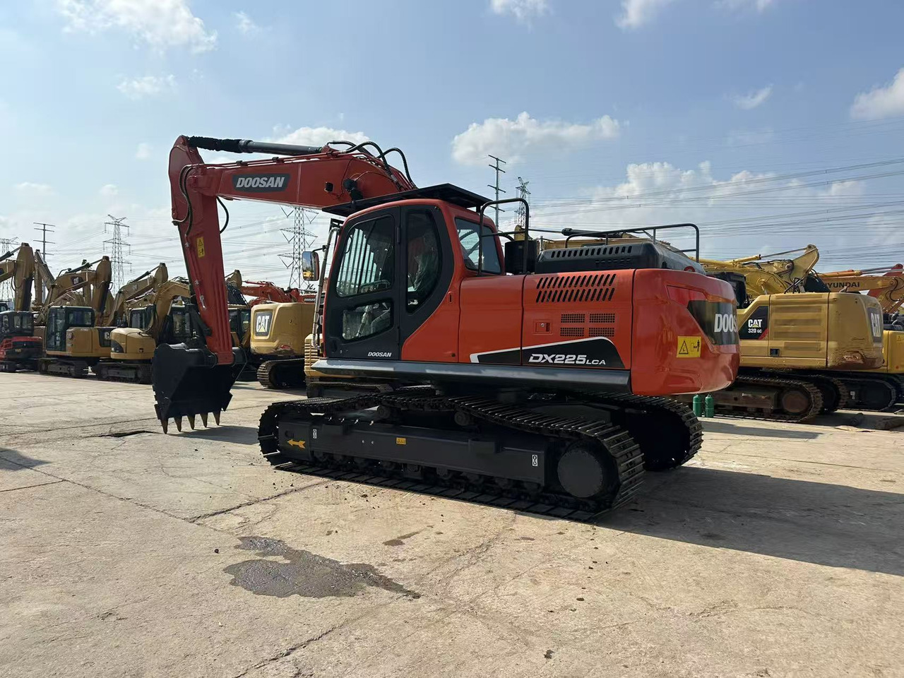 DOOSAN DX225LCA - 履带式挖掘机:图2 DOOSAN DX225LCA - 履带式挖掘机:图2