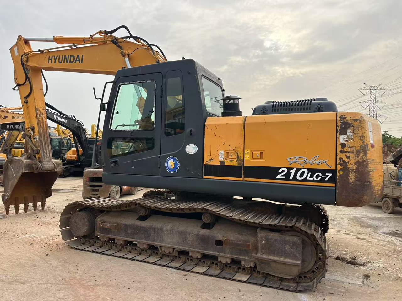 HYUNDAI R210LC-7 - 履带式挖掘机:图5 HYUNDAI R210LC-7 - 履带式挖掘机:图5