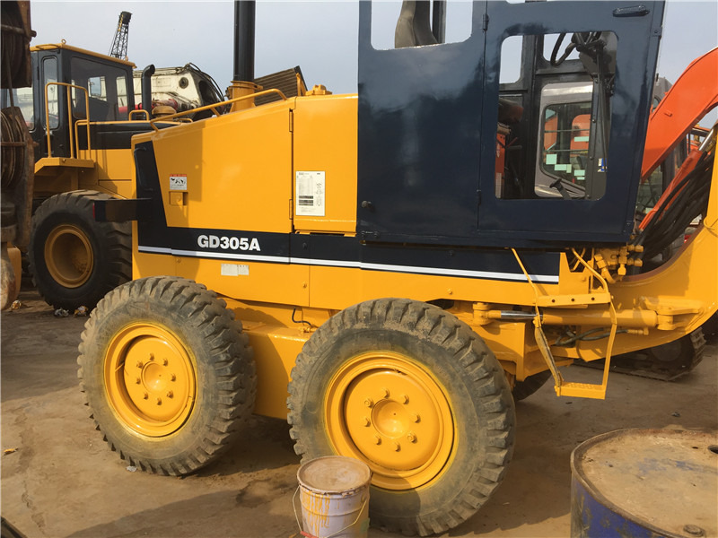 KOMATSU GD305 - 平路机:图4 KOMATSU GD305 - 平路机:图4