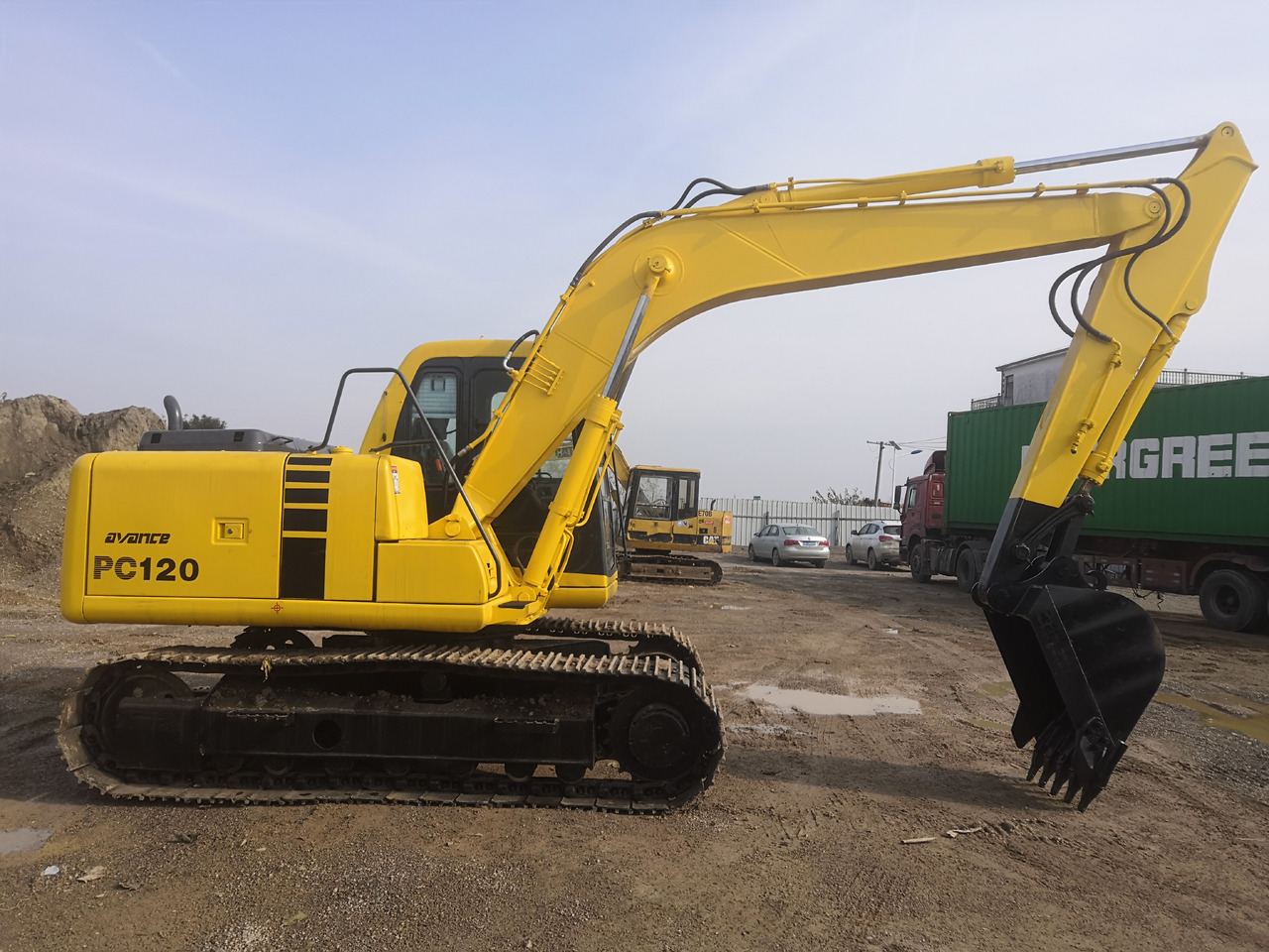 KOMATSU PC120-6 - 履带式挖掘机:图2 KOMATSU PC120-6 - 履带式挖掘机:图2