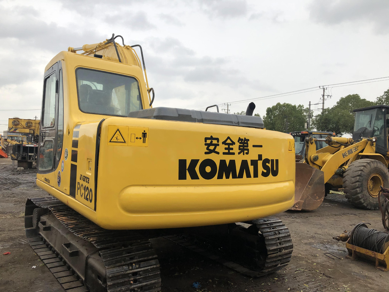KOMATSU PC120-6 - 履带式挖掘机:图2 KOMATSU PC120-6 - 履带式挖掘机:图2