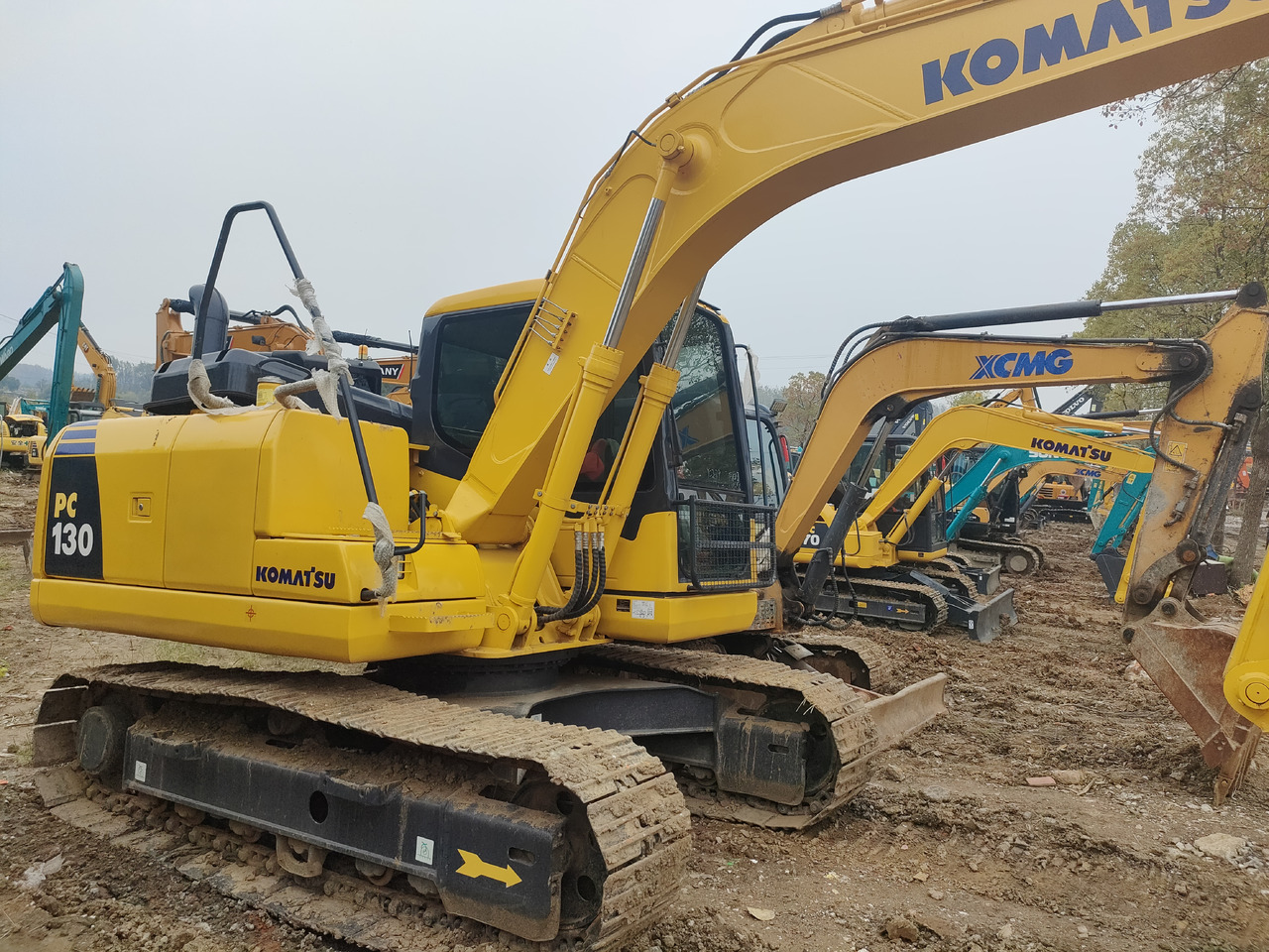 KOMATSU PC130-7 - 轮式挖掘机:图2 KOMATSU PC130-7 - 轮式挖掘机:图2