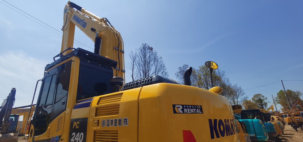 KOMATSU PC240-8 - 履带式挖掘机:图4 KOMATSU PC240-8 - 履带式挖掘机:图4