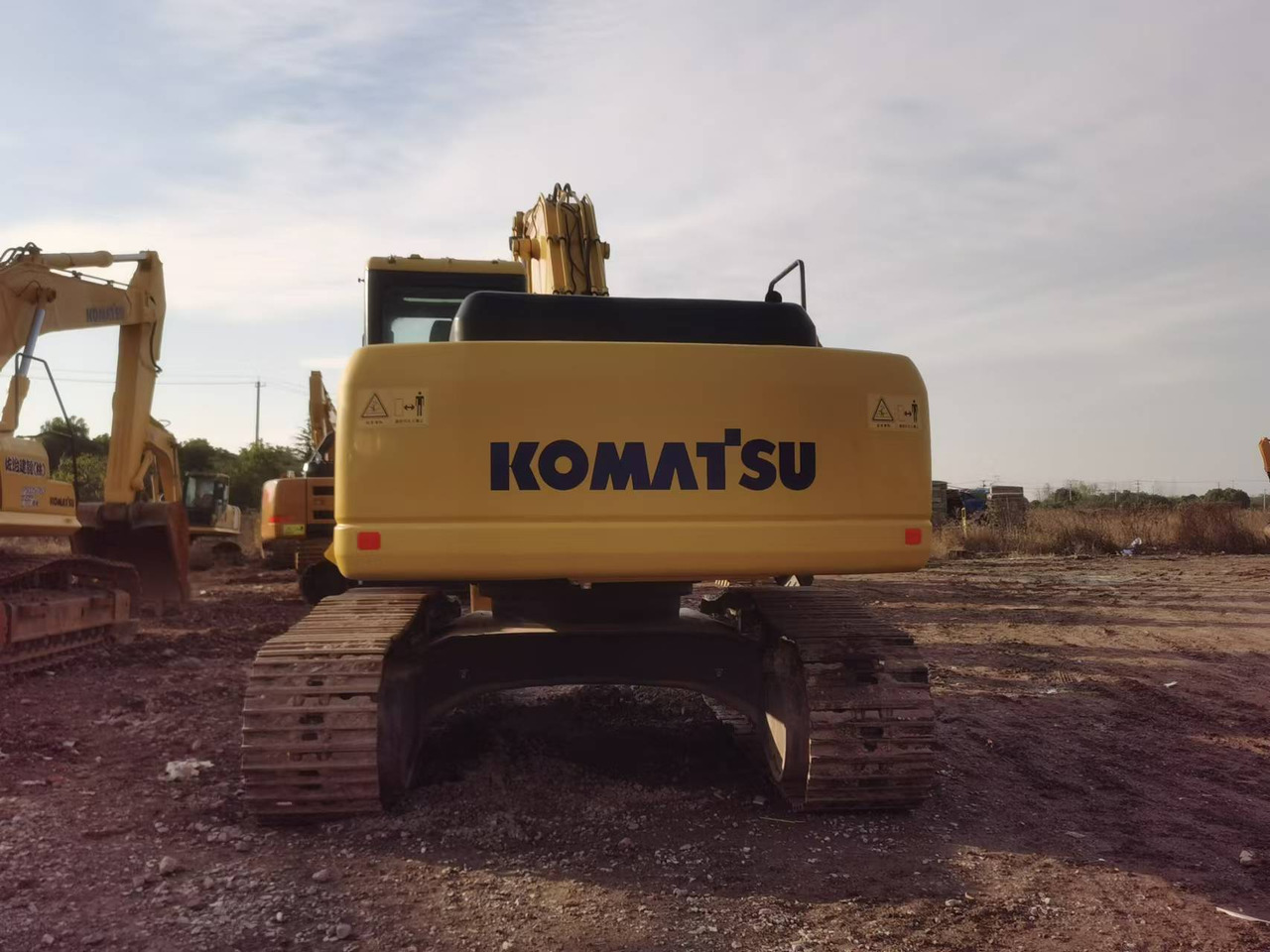 KOMATSU PC300-7 - 履带式挖掘机:图3 KOMATSU PC300-7 - 履带式挖掘机:图3