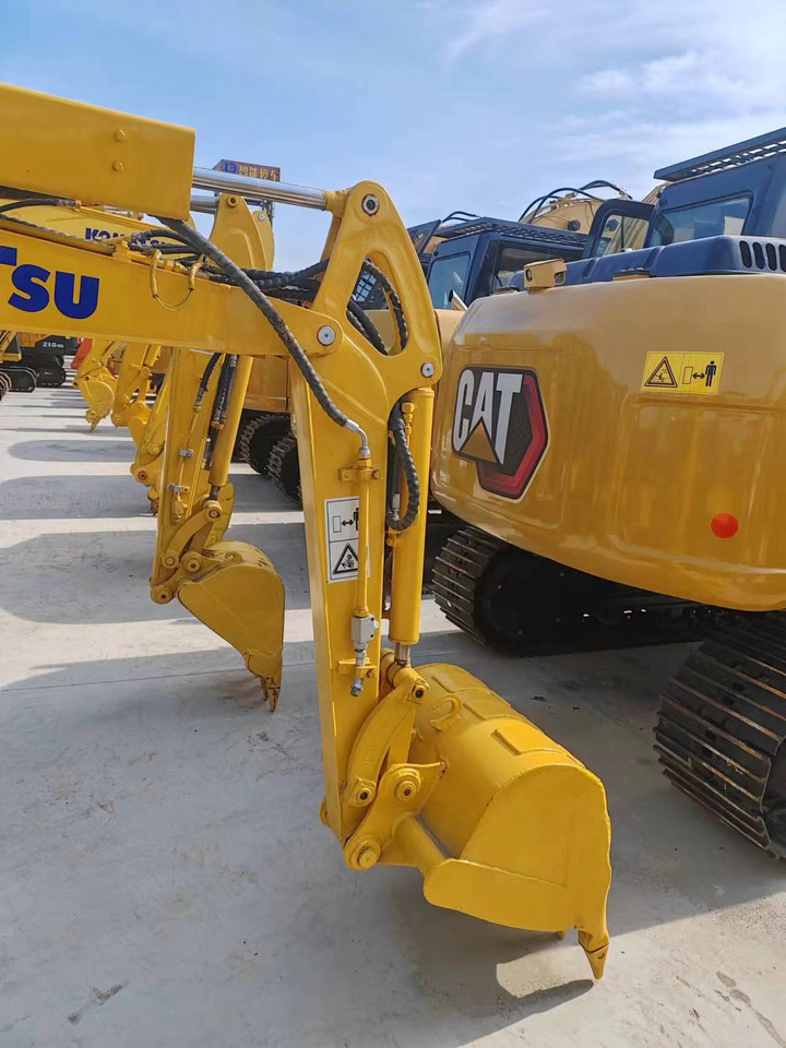 KOMATSU PC30 - 履带式挖掘机:图2 KOMATSU PC30 - 履带式挖掘机:图2