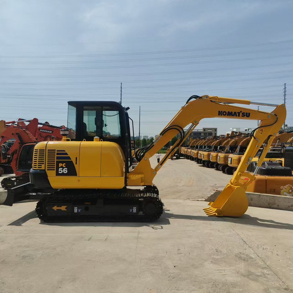 KOMATSU PC56-7 - 履带式挖掘机:图1 KOMATSU PC56-7 - 履带式挖掘机:图1