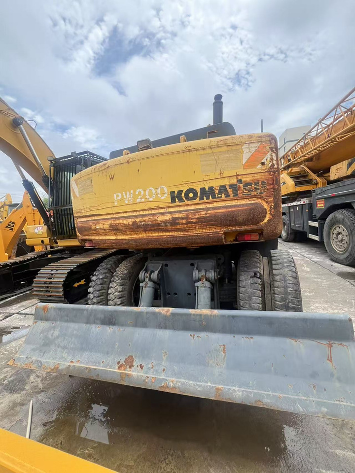 KOMATSU PW150 - 轮式挖掘机:图4 KOMATSU PW150 - 轮式挖掘机:图4