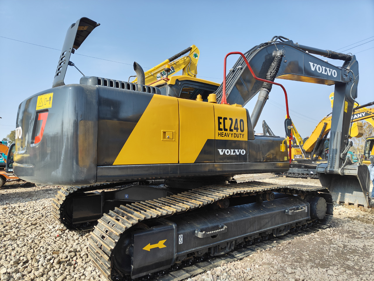 VOLVO EC240 - 履带式挖掘机:图3 VOLVO EC240 - 履带式挖掘机:图3