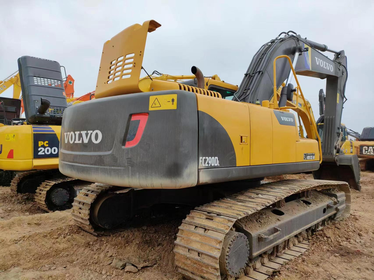 VOLVO EC290 - 履带式挖掘机:图1 VOLVO EC290 - 履带式挖掘机:图1