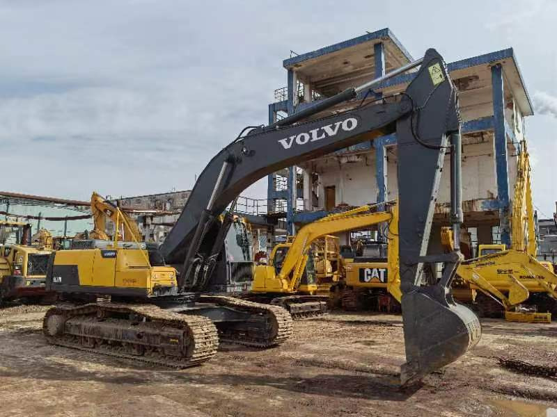 VOLVO EC290 - 履带式挖掘机:图1 VOLVO EC290 - 履带式挖掘机:图1