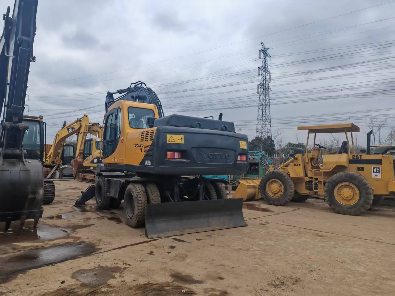 VOLVO EW170BLC - 轮式挖掘机:图4 VOLVO EW170BLC - 轮式挖掘机:图4