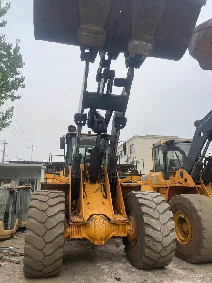 VOLVO L220F - 轮式装载机:图4 VOLVO L220F - 轮式装载机:图4